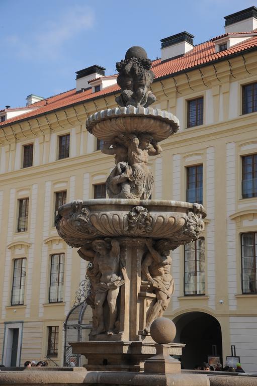 Prague Moon Hotel & Hostel *