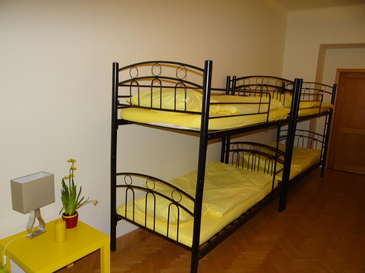 Prague Moon Hotel & Hostel Albergue