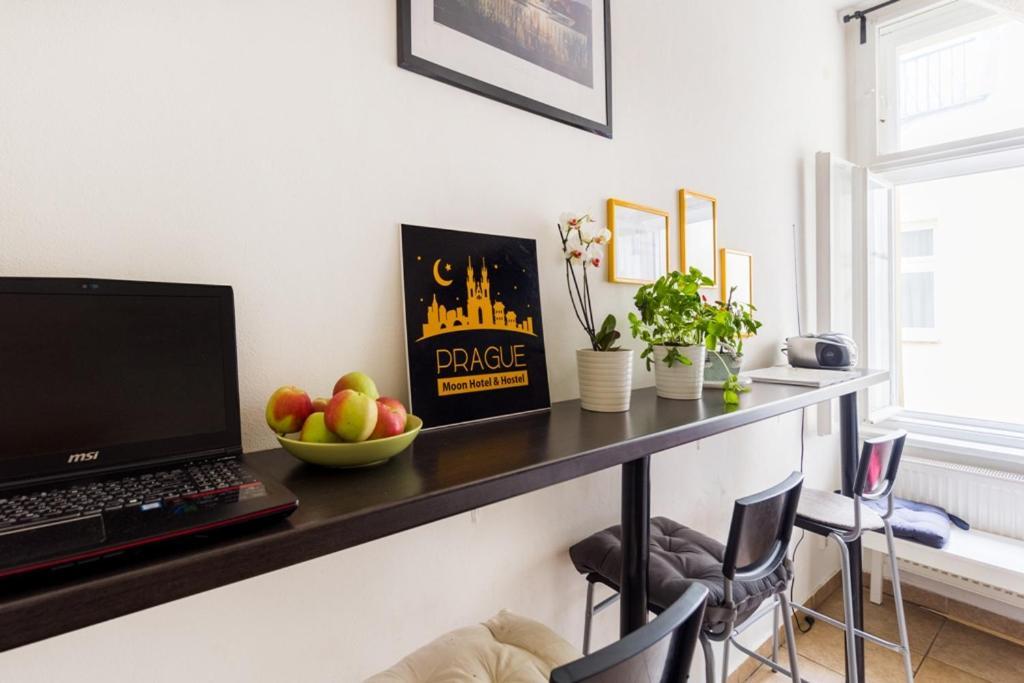 Prague Moon Hotel & Hostel