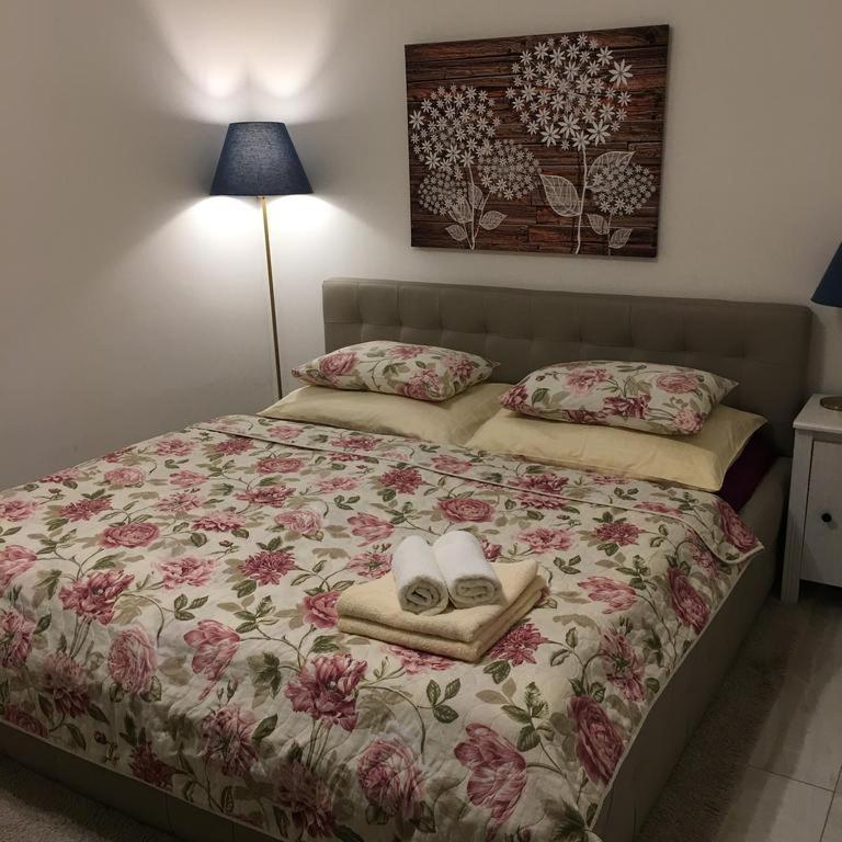 Prague Moon Hotel & Hostel
